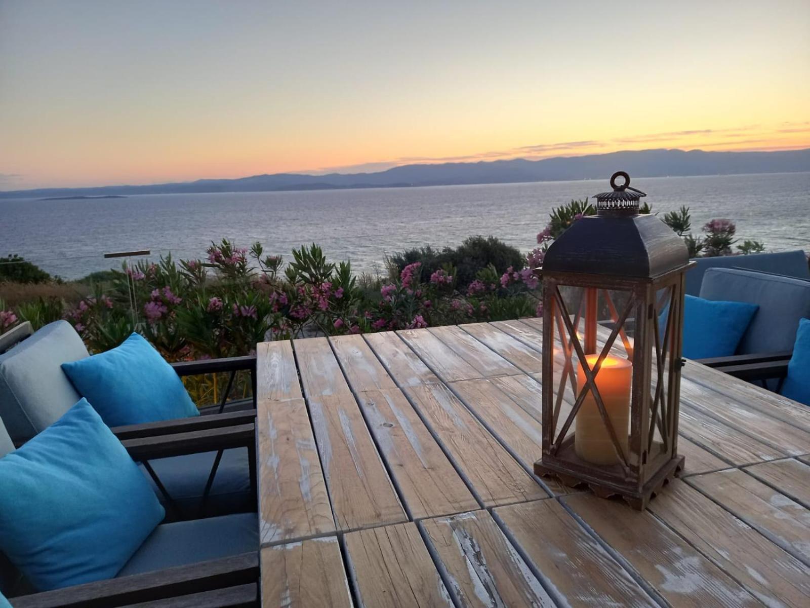 Mavi Panorama Villa Чесме Екстериор снимка