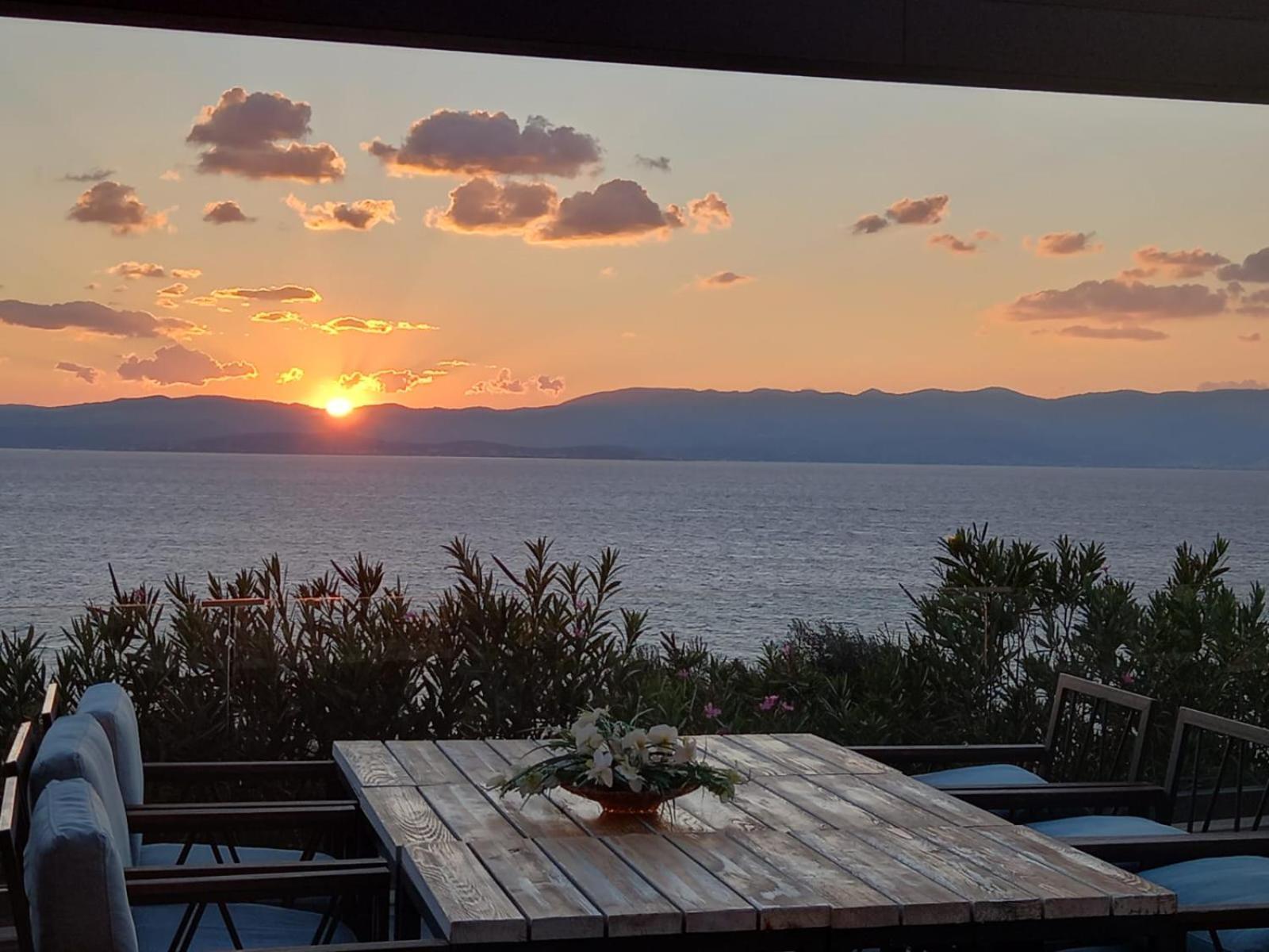 Mavi Panorama Villa Чесме Екстериор снимка